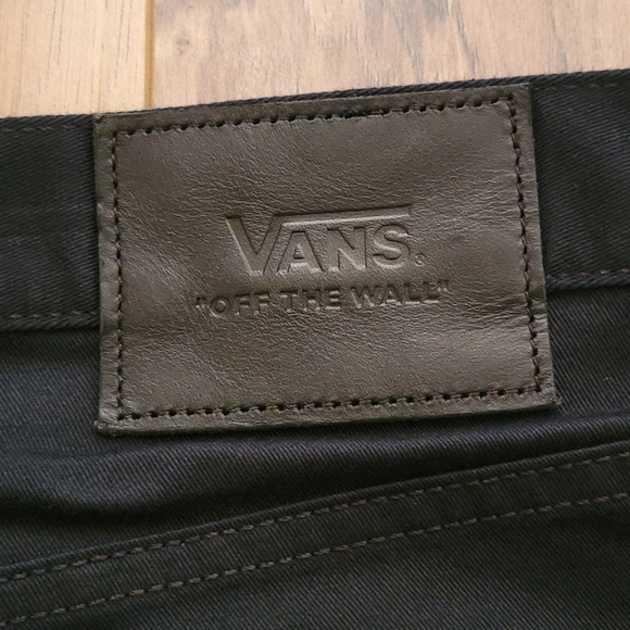 Vans Men's Black Shorts Size 36 - Picture 3 of 8